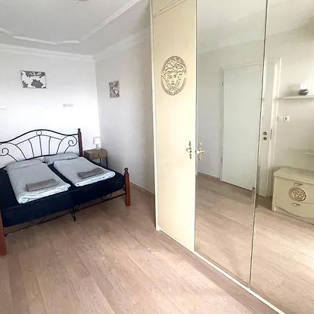 Club218 Apartament *