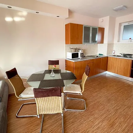 Club218 Apartment *