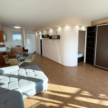 Club218 Apartment Siofok