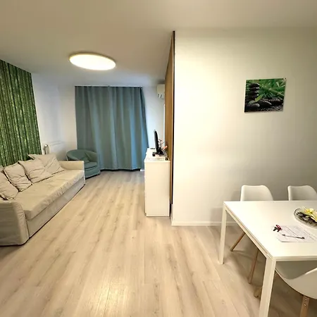 Apartment Club218 *