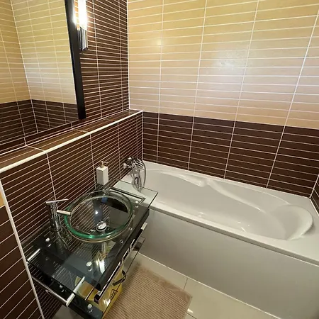 Club218 Apartment *